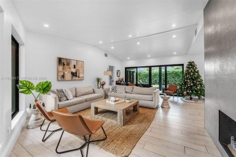 Купить виллу или дом в Пальметто-Бей, Флорида 5 спален, 303.7м2, № 1996669 - фото 26