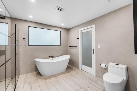 Купить виллу или дом в Пальметто-Бей, Флорида 5 спален, 303.7м2, № 1996669 - фото 11