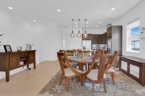 Townhouse in Orlando, Florida 3 bedrooms, 164.34 sq.m. № 1810358 - photo 11