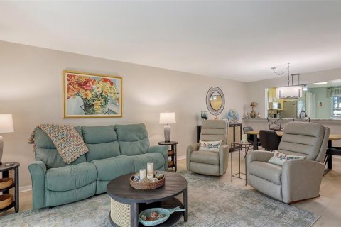 Condo in Bradenton, Florida, 2 bedrooms № 1718547 - photo 13