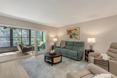 Condo in Bradenton, Florida, 2 bedrooms № 1718547 - photo 10