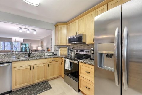 Condo in Bradenton, Florida, 2 bedrooms № 1718547 - photo 25