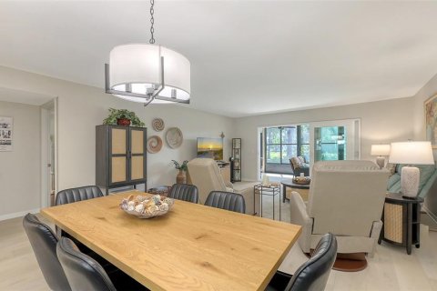 Condo in Bradenton, Florida, 2 bedrooms № 1718547 - photo 18