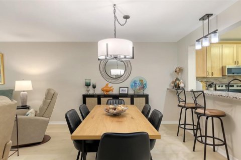 Condo in Bradenton, Florida, 2 bedrooms № 1718547 - photo 21