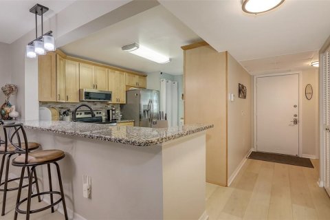 Condo in Bradenton, Florida, 2 bedrooms № 1718547 - photo 22