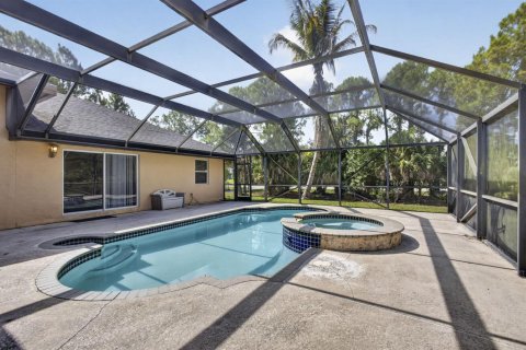 House in Loxahatchee Groves, Florida 5 bedrooms, 303.33 sq.m. № 2191056