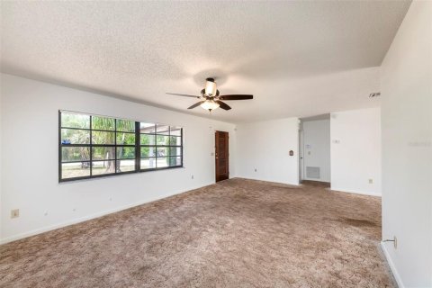 Casa en venta en Deltona, Florida, 3 dormitorios, 130.25 m2 № 1852797 - foto 10