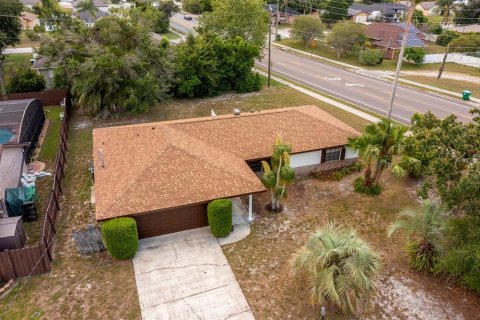 Casa en venta en Deltona, Florida, 3 dormitorios, 130.25 m2 № 1852797 - foto 2