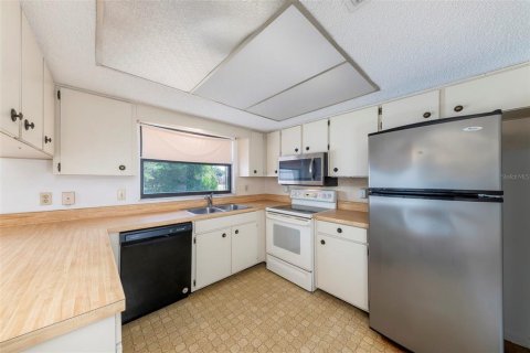 Casa en venta en Deltona, Florida, 3 dormitorios, 130.25 m2 № 1852797 - foto 9