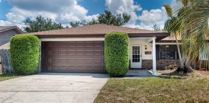 Casa en Deltona, Florida 3 dormitorios, 130.25 m2 № 1852797
