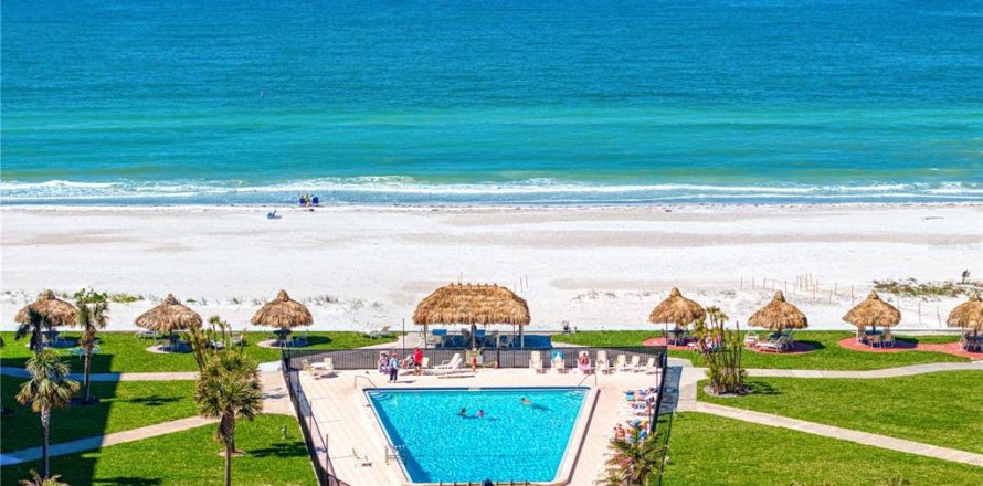 Condominio en Clearwater, Florida, 2 dormitorios № 1508336
