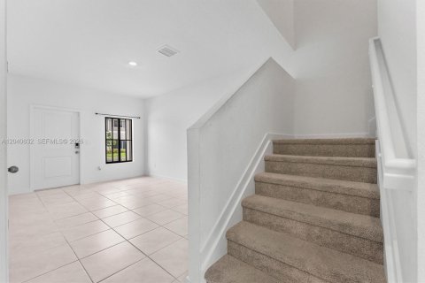 Townhouse in Lake Worth, Florida 4 bedrooms, 150.97 sq.m. № 2083595 - photo 12