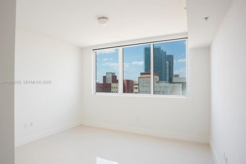 Снять в аренду кондоминиум в Майами, Флорида 2 спальни, 136.94м2, № 1984549 - фото 8