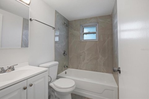 Купить виллу или дом в Венеция, Флорида 9 комнат, 99.22м2, № 1827707 - фото 20