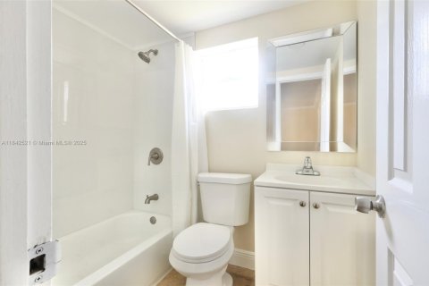 Copropriété à louer à Fort Lauderdale, Floride: 2 chambres, 58.53 m2 № 1834179 - photo 5