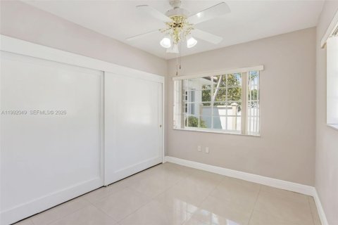 Casa en venta en Miami, Florida, 5 dormitorios, 175.49 m2 № 2056961 - foto 21