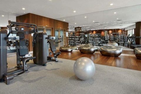 Condo in Miami, Florida, 1 bedroom  № 1959743 - photo 7