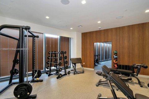 Condo in Miami, Florida, 1 bedroom  № 1959743 - photo 6