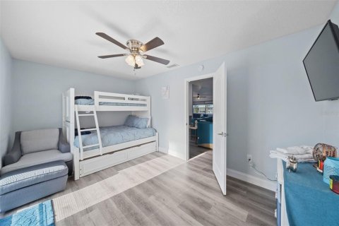 House in Hernando Beach, Florida 3 bedrooms, 149.94 sq.m. № 1661732 - photo 13