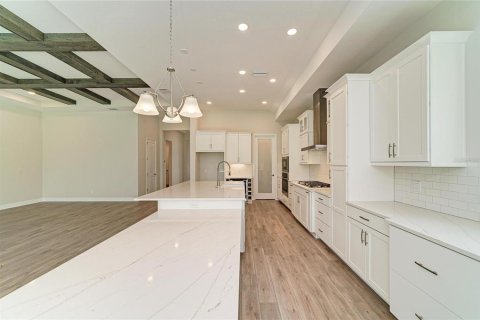 House in Sarasota, Florida 3 bedrooms, 256.04 sq.m. № 2202269 - photo 13