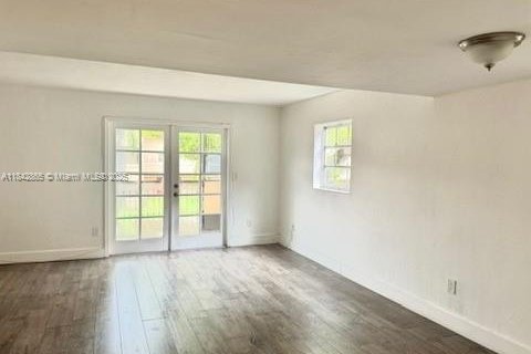 Condo in Miami, Florida, 2 bedrooms  № 1888869 - photo 6