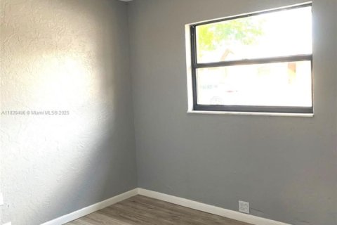House in Sebring, Florida 2 bedrooms № 1828231 - photo 5