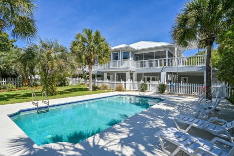 Купить виллу или дом в Инлет Бич, Флорида 5 спален, 295.99м2, № 560929 - фото 1