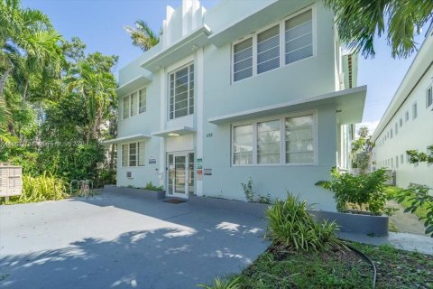 Commercial property in Miami Beach, Florida 823.11 sq.m. № 1889777 - photo 3