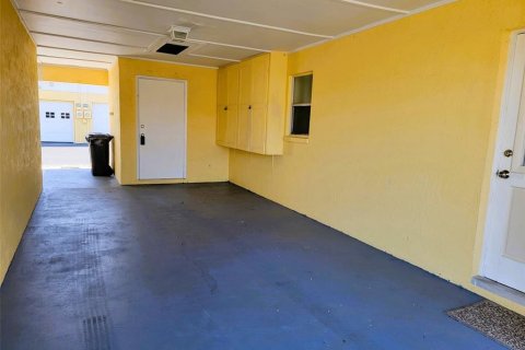 House in Sun City Center, Florida 2 bedrooms, 85.47 sq.m. № 1624489 - photo 26