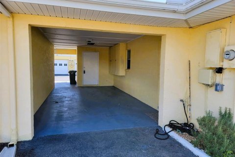 House in Sun City Center, Florida 2 bedrooms, 85.47 sq.m. № 1624489 - photo 25