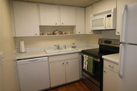 House in Sun City Center, Florida 2 bedrooms, 85.47 sq.m. № 1624489 - photo 10