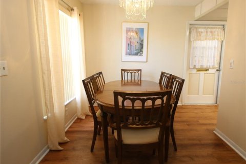 House in Sun City Center, Florida 2 bedrooms, 85.47 sq.m. № 1624489 - photo 8