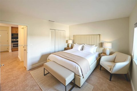 Copropriété à vendre à Oakland Park, Floride: 2 chambres, 56.58 m2 № 1963472 - photo 2