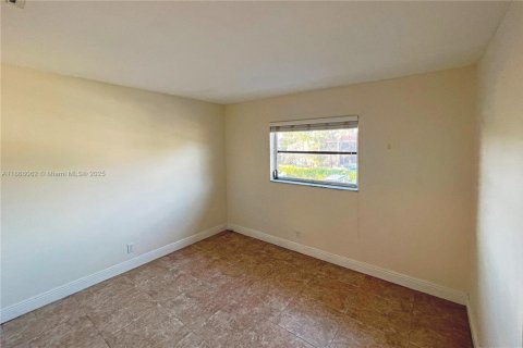 Copropriété à vendre à Oakland Park, Floride: 2 chambres, 56.58 m2 № 1963472 - photo 9