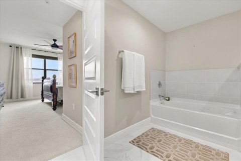 Condo in Montverde, Florida, 2 bedrooms  № 2213082 - photo 17