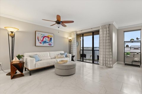 Condo in Montverde, Florida, 2 bedrooms  № 2213082 - photo 8