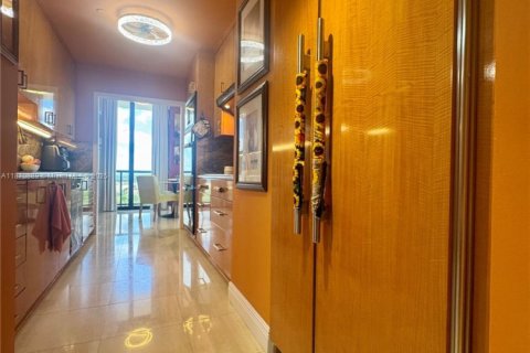 Condo in Aventura, Florida, 4 bedrooms  № 1927906 - photo 14