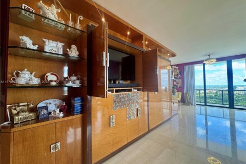 Condo in Aventura, Florida, 4 bedrooms  № 1927906 - photo 8