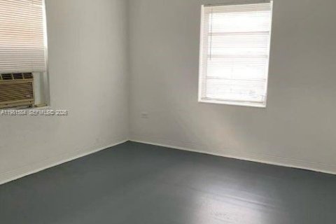 Condo in Miami, Florida, 2 bedrooms  № 2043100 - photo 4