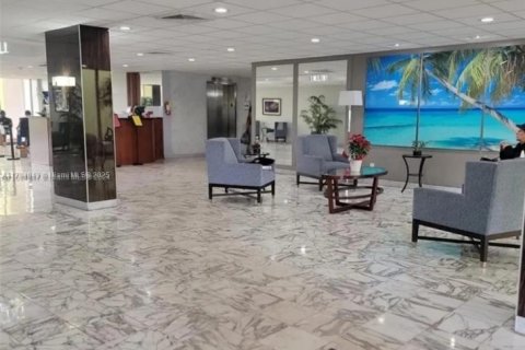 Condominio en venta en Hollywood, Florida, 2 dormitorios, 105.17 m2 № 1942576 - foto 6