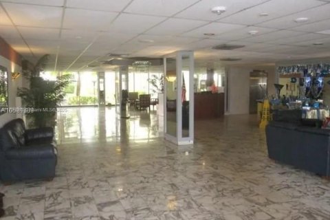 Condominio en venta en Hollywood, Florida, 2 dormitorios, 105.17 m2 № 1942576 - foto 5