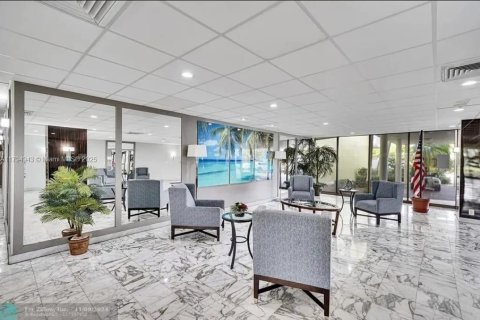 Condominio en venta en Hollywood, Florida, 2 dormitorios, 105.17 m2 № 1942576 - foto 4