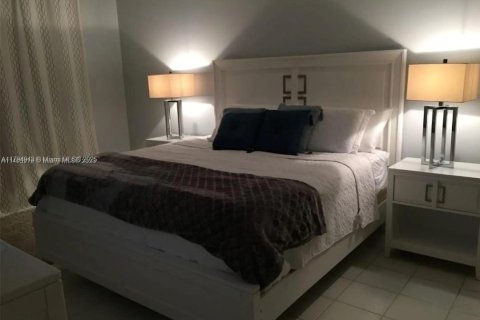 Condominio en venta en Hollywood, Florida, 2 dormitorios, 105.17 m2 № 1942576 - foto 7