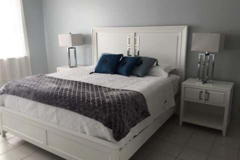 Condominio en venta en Hollywood, Florida, 2 dormitorios, 105.17 m2 № 1942576 - foto 23