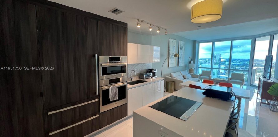 Appartement à Miami, Floride 1 chambre, 108.97 m2 № 2006271
