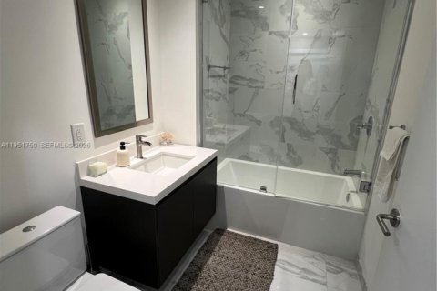 Appartement à louer à Miami, Floride: 1 chambre, 108.97 m2 № 2006271 - photo 11