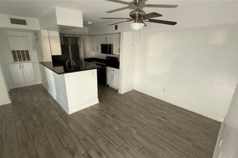 Copropriété à vendre à Orlando, Floride: 2 chambres, 92.9 m2 № 2091435 - photo 5