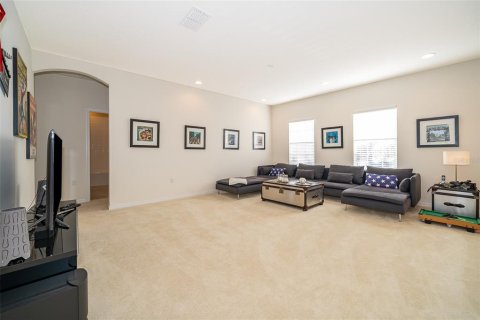 House in Davenport, Florida 5 bedrooms, 312.8 sq.m. № 1690503 - photo 21