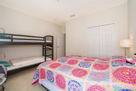 House in Davenport, Florida 5 bedrooms, 312.8 sq.m. № 1690503 - photo 29