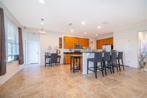 House in Davenport, Florida 5 bedrooms, 312.8 sq.m. № 1690503 - photo 15